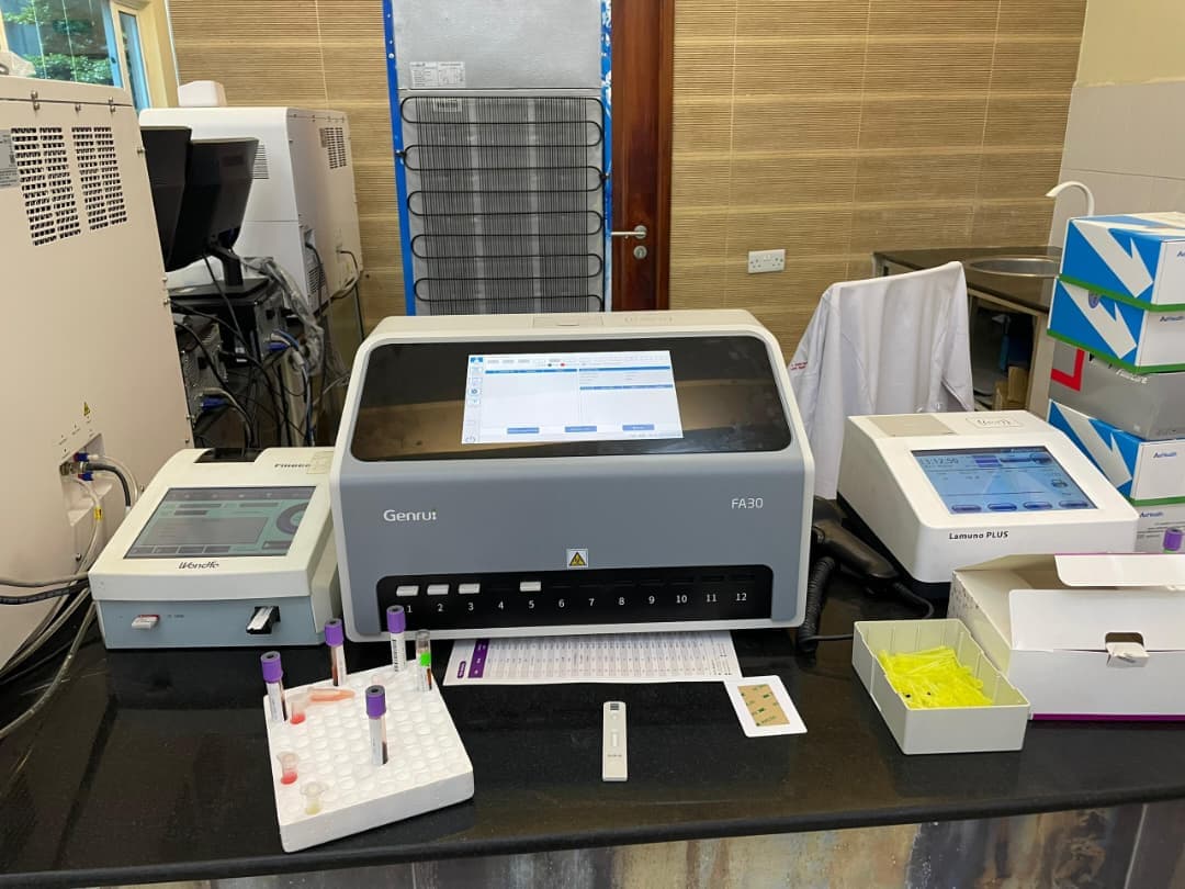 Installed laboratory diagnostic equipment and analyzers in a clinical laboratory