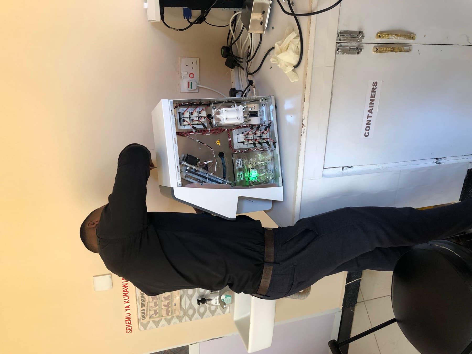 Clinical laboratory environment with diagnostic equipment